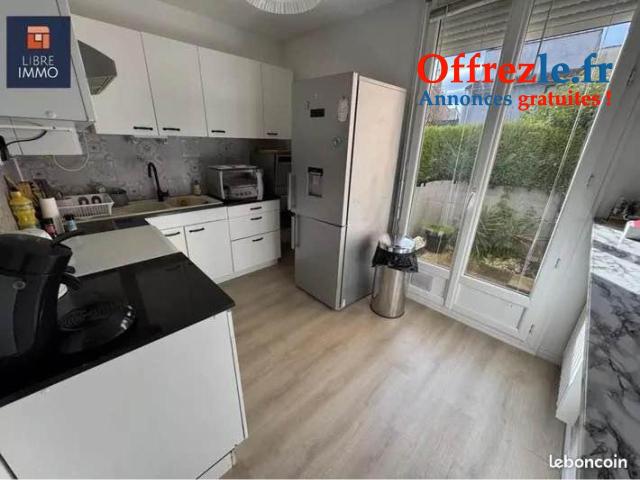 A vendre appartement T3 à Billère avec terrasse et parking.
