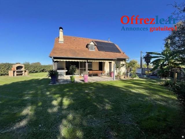Propriété 5 pièces  Maison 130 m² avec grand terrain et piscine à Sonville