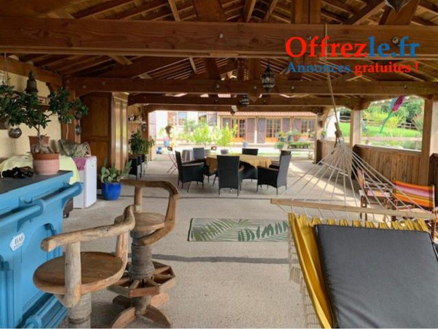 BELLE PROPRIETE DE 22 HA  AVEC MAISON D'HABITATION EN PERIGORD BLANC