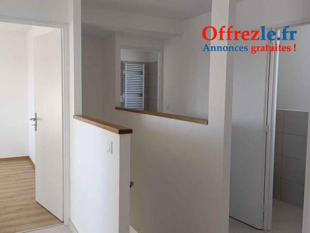 Maison entièrement rénovée d'environ 130 m2 habitable. Parcelle de 350 m2. - 7