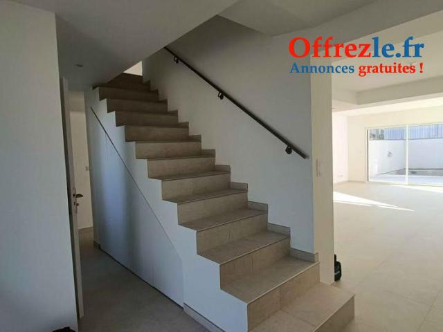 Maison entièrement rénovée d'environ 130 m2 habitable. Parcelle de 350 m2. - 9