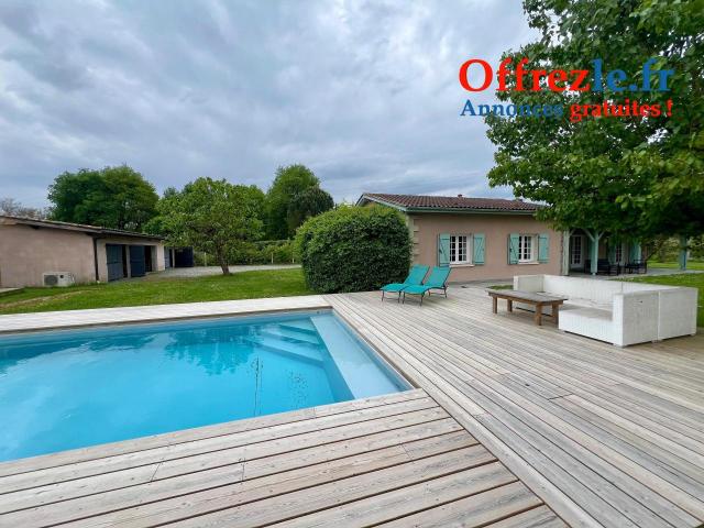 Maison 168m2, garage triple 70m2, piscine, sur terrain de 2054m2