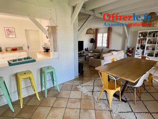 Maison 168m2, garage triple 70m2, piscine, sur terrain de 2054m2
