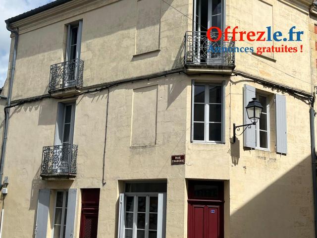 À VENDRE – MAISON RÉNOVÉE AU CŒUR DE LA RÉOLE (77 m² + cave)