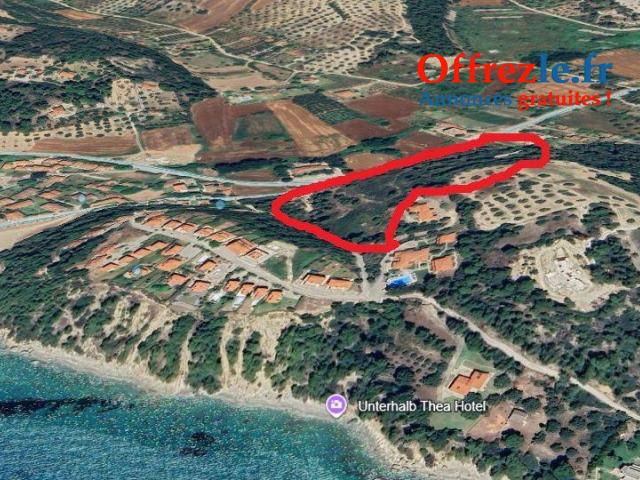 Terrain 21800m2 constructible a 150 mètres de la plage
